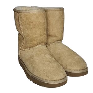 UGG Women's Classic Short II Boots Color Mustard‎ Seed Size 5 Style 1016223